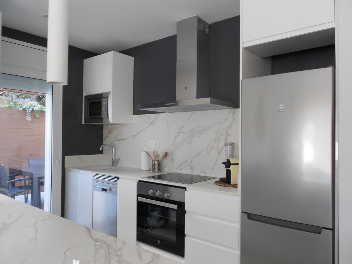 Luxury Apartment Камбрильс Экстерьер фото