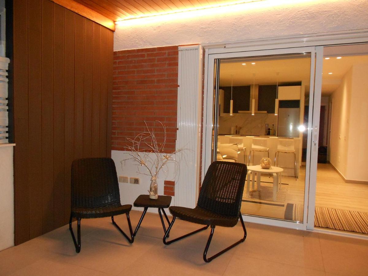 Luxury Apartment Камбрильс Экстерьер фото